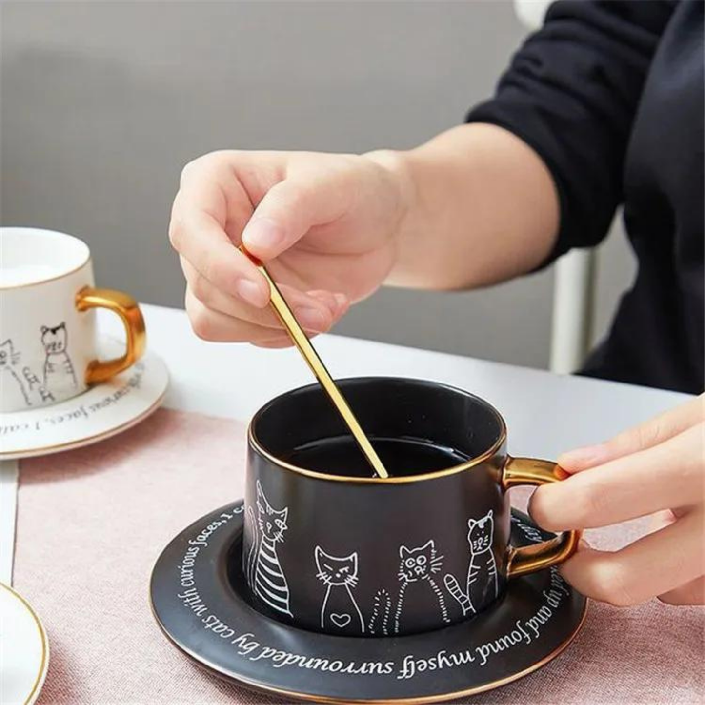 Taza de Gatos para Café. Taza de Lujo para Espresso y Té. Taza para Amante de los Gatos. Juego de Taza y Plato. Negro