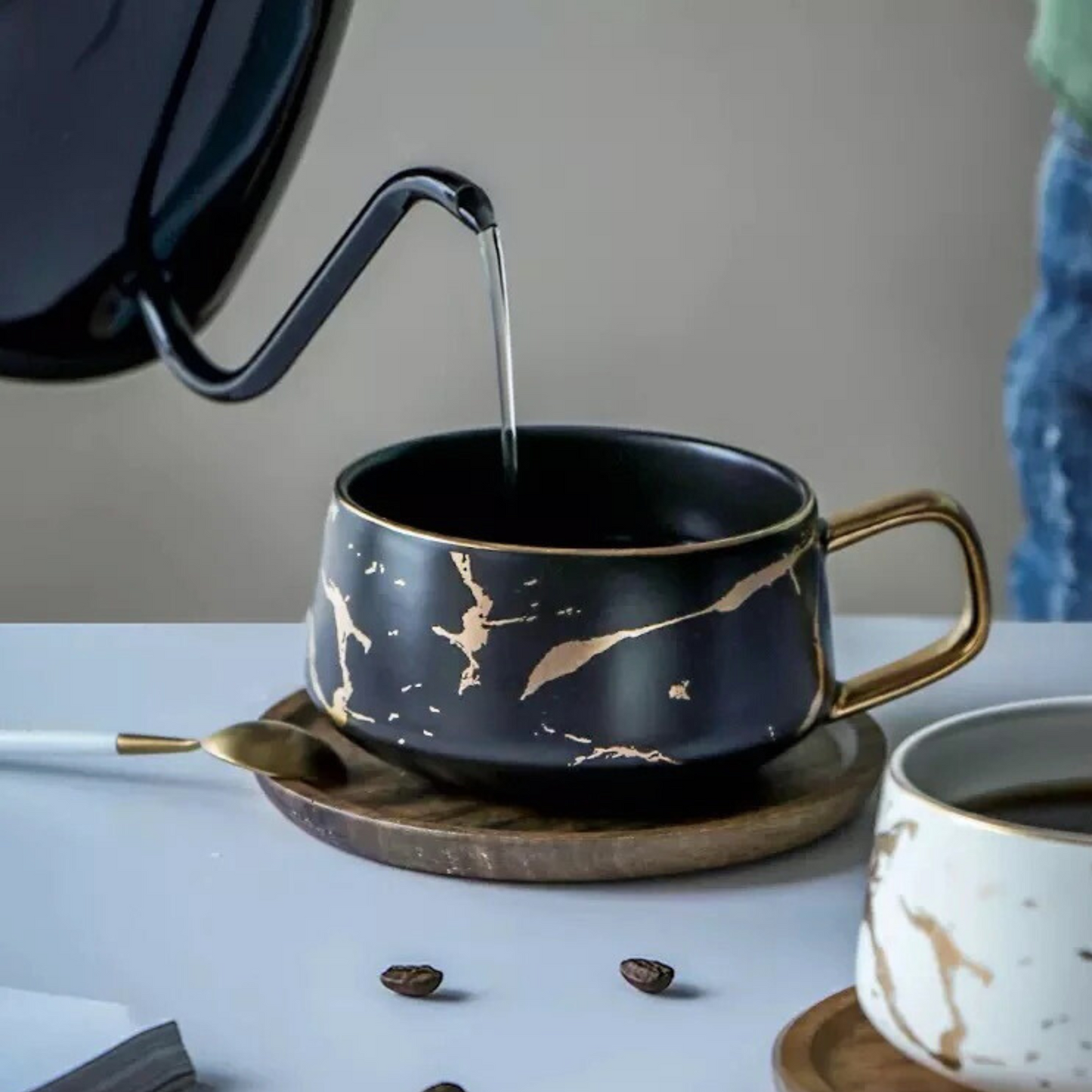 Taza de Mármol para Café. Taza para Latte y Té. Taza de Lujo. Juego de Taza y Plato. 350 ml. Color Negro