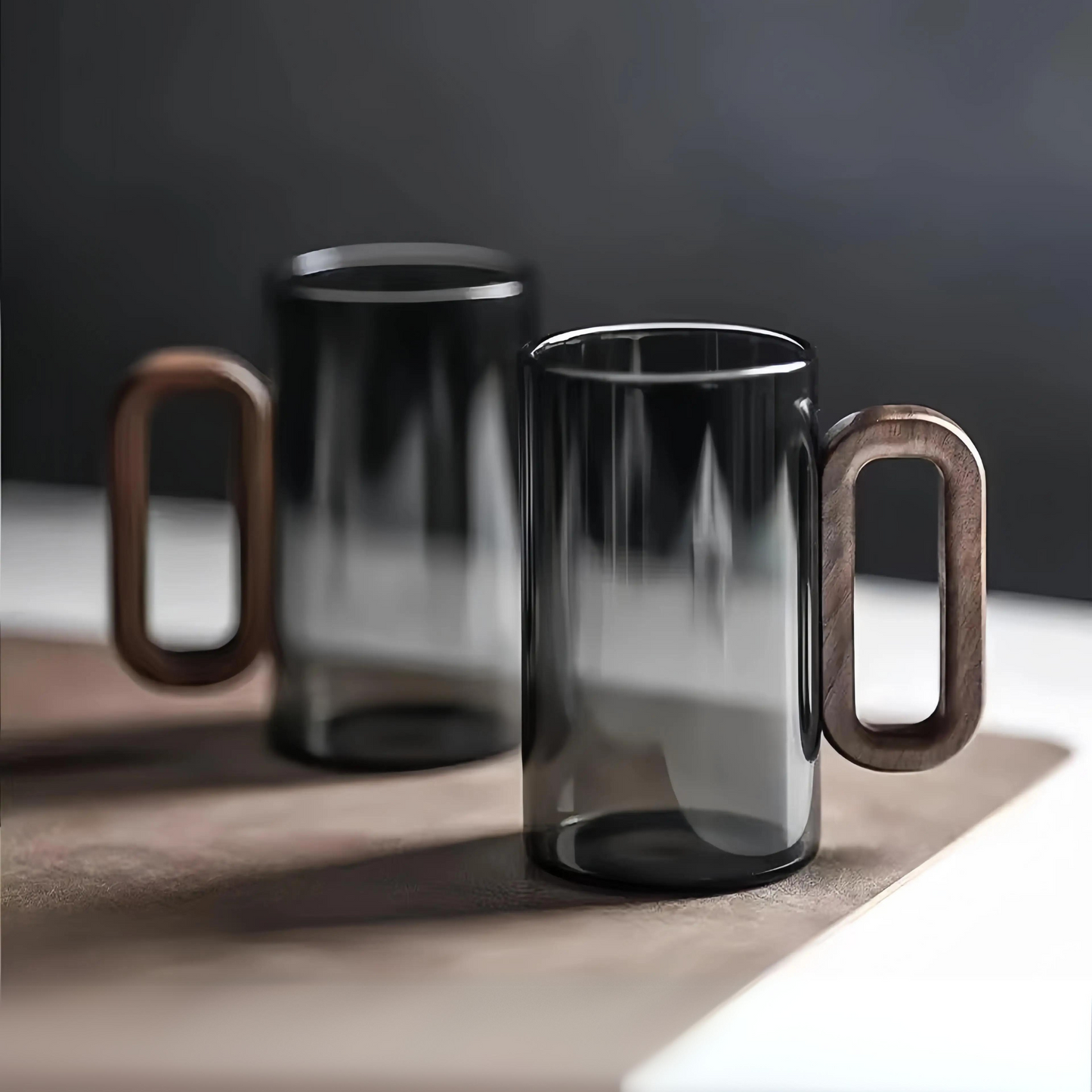Tazas Nórdicas para Café, Té, Cóctel. Hechas a Mano. Vidrio Borosilicato y Asa de Madera. Set de 2 Tazas Bonitas y Minimalistas. 350 ml.